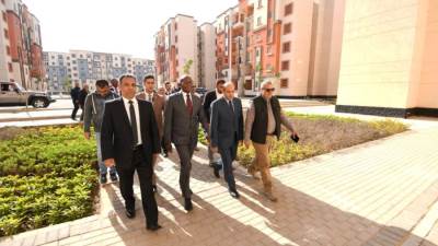 وزير الإسكان بزيمبابوى يزور مشروعات العاصمة الإدارية الجديدة وحدائق العاصمة ومشروعات التطوير