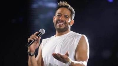 محمد حماقى يحيى الحفل الختامي لبطولة كأس السوبر المصرى بالإمارات