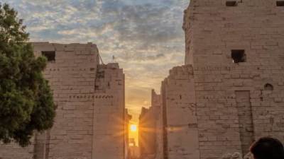 معابد الكرنك تشهد ظاهرة تعامد الشمس على المحور الرئيسي لمعبد أمون رع