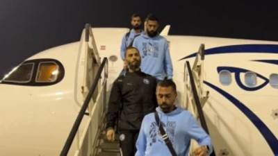 بعثة بيراميدز تصل الإمارات استعدادا للمشاركة فى بطولة السوبر