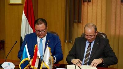 رئيس هيئة الاعتماد والرقابة الصحية ورئيس جامعة المنصورة يبحثان آليات تأهيل المستشفيات الجامعية