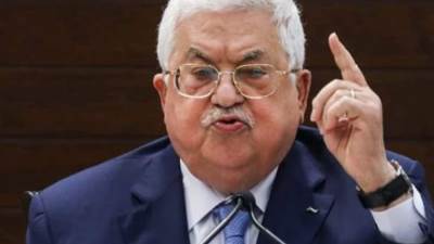 رئيس فلسطين مع "بوتين": يجب تجنيب المدنيين في غزة ويلات القصف