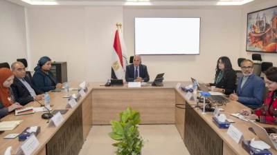 سويلم يتابع موقف الدراسة المتكاملة لترعة السويس بالتعاون مع البنك الدولى
