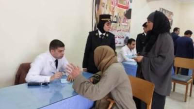 الداخلية توجه قوافل إنسانية وطبية لقري بمحافظة الفيوم