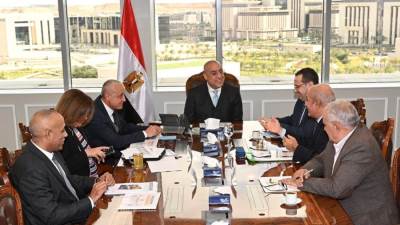 وزير الإسكان يتابع أعمال "شركة التعمير لخدمات الصيانة" بمشروعات الإسكان الاجتماعي ودار مصر