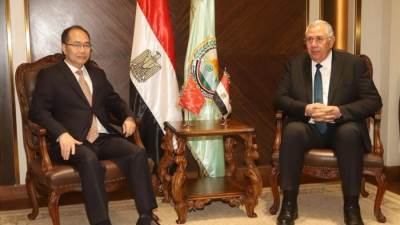 وزير الزراعة يبحث مع نائب حاكم مقاطعة سيتشوان الصينية التعاون في الأنشطة الزراعية