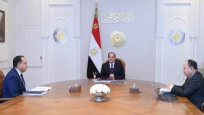 الرئيس السيسى يتابع مع مدبولى ومعيط مؤشرات الأداء المالى للموازنة العامة