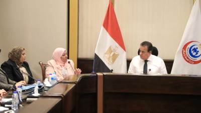 وزير الصحة يعقد اجتماعًا مع مديري إدارات الرعاية الصحية الأولية بجميع المحافظات