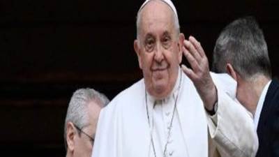 بابا الفاتيكان يدعو لإنهاء الحروب في أنحاء العالم خاصة في غزة