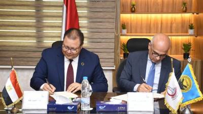 بروتوكول تعاون بين "الرقابة الصحية" وجامعة عين شمس لمنح دبلوم مهني في الرعاية الصحية