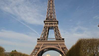 إغلاق "برج إيفل" المعلم الأكثر شهرة اليوم بسبب إضراب بعض موظفيه