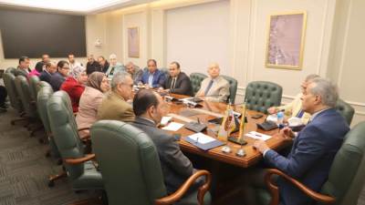 وزير العمل يوجه "إدارة المعلومات" بسرعة العمل على المنظومة الرقمية الخاصة بالوزارة و"المديريات"