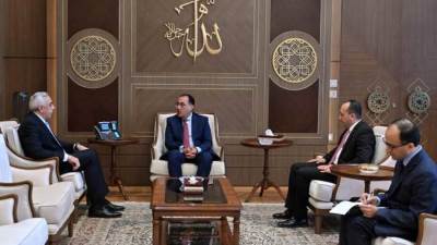 رئيس الوزراء يلتقى سفير العراق بالقاهرة بمناسبة انتهاء مهام عمله