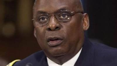 وزير الدفاع الأمريكي لنظيره الأوكراني : ملتزمون بدعم كييف في حربها