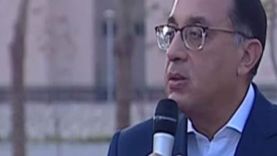 مدبولي يبدأ تسليم وحدات سكنية للمستحقين بمشروع "سكن لكل المصريين" بأكتوبر الجديدة