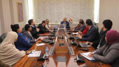 وزير العمل يلتقى اللجنة التوجيهية لمشروع "مهني 2030" بحضور ممثلين عن وزارات التعليم العالي