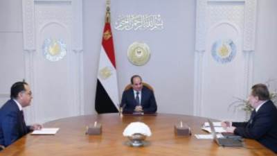 الرئيس السيسي يوجه بتوفير الظروف لجذب الاستثمارات الأجنبية وتمكين القطاع الخاص