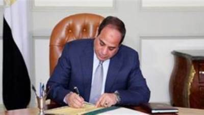 الرئيس السيسى يصدّق على الترخيص لوزير البترول للبحث عن النفط واستغلاله بخليج السويس