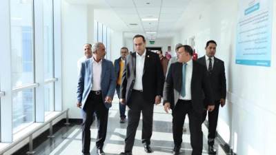 رئيس هيئة الرعاية الصحية يتفقد "مجمع السويس الطبي" و "وحدة طب أسرة أكتوبر"