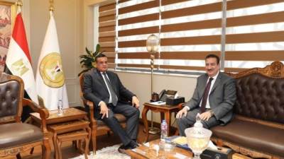 وزير التنمية يتابع مع محافظ المنوفية معدلات تنفيذ مشروعات الخطة الاستثمارية ومبادرة "حياة كريمة"