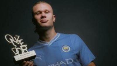 هالاند يتوج بجائزة أونز الذهبية كأفضل لاعب فى الموسم