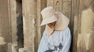 بالصور.. أنيا تايلور جوي توثق زيارتها إلى مصر