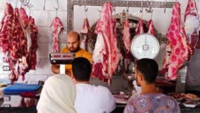 فتح منافذ المجمعات الاستهلاكية اليوم لطرح اللحوم والسكر بأسعار مخفضة