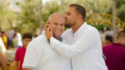 حمزة وائل الدحدوح قبل استشهاده بساعات: إنك الصابر المحتسب يا أبى فلا تيأس