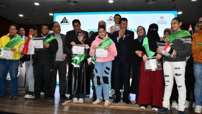 وزير الشباب والرياضة يكرم ذوي القدارات والهمم الناجحين بمشروع " المصريون يتعلمون "