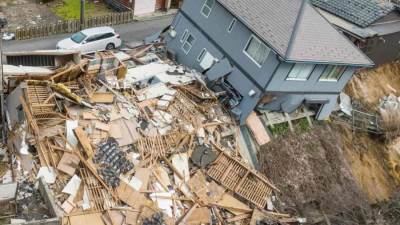 ارتفاع عدد ضحايا زلزال اليابان إلى 168 قتيلا وأكثر من 300 مفقود