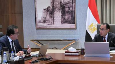 رئيس الوزراء يتابع مع وزير الصحة مستجدات الموقف التنفيذي لمبادرة فحص المقبلين على الزواج