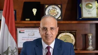 سويلم يتابع أعمال تطهير المصارف العامة ومشروعات إنشاء شبكات الصرف المغطى