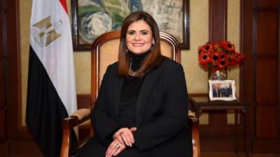 "سها جندي" تتلقى تقريرًا حول جهود الوزارة في دعم وتمكين شباب المصريين بالخارج والتواصل معهم