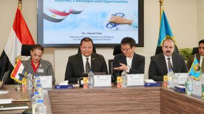 رئيس الرقابة الصحية يلتقي وفد وكالة اليابان للتعاون الدولي (جايكا) لبحث التعاون