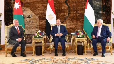 قمة مصرية أردنية فلسطينية بمدينة العقبة اليوم لبحث تطورات الأوضاع فى غزة