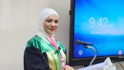 رانيا عبد الرحمن المتحدث الرسمي لوزارة الطيران المدني تحصل علي الدكتوراة في الإعلام مع مرتبة الشرف