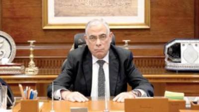 النائب العام يحيل مدير عام الشئون الجمركية للمحاكمة بتهمة الرشوة