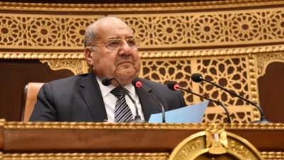 وكيل الشيوخ تشيد بجهود الدولة في توفير رعاية صحية لائقة للمواطنين