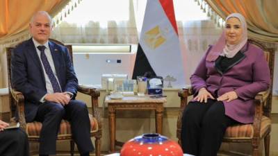 وزيرة التضامن الاجتماعي تستقبل سفير استراليا بالقاهرة