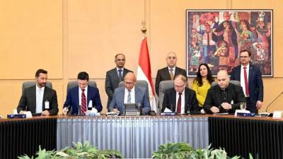 وزير الإسكان يشهد توقيع عدد من البروتوكولات لإنتاج مستلزمات مشروعات قطاع المياه والصرف الصحى