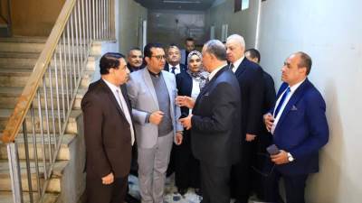 نقيب المحامين يتفق مع المشرف على محكمة القضاء الإداري على استلام المبنى الخاص بنقابة قنا