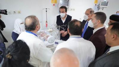 وزير الصحة يستجيب لوالدة «رضيعة» ويوجه بعلاجها في مركز غنيم لأمراض الكلى