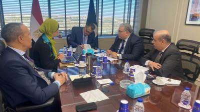 وزير السياحة يناقش مواد مسودة اللائحة التنفيذية لقانون إنشاء الغرف وتنظيم اتحاد لها