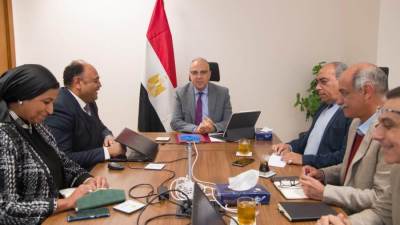 سويلم يتابع إجراءات مراجعة وتطوير الخطة القومية للموارد المائية  حتي عام 2050