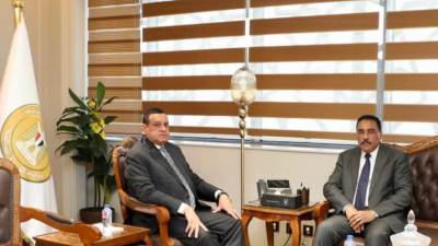 وزير التنمية يتابع مع محافظ مطروح تنفيذ المشروعات القومية والخدمية في كافة القطاعات