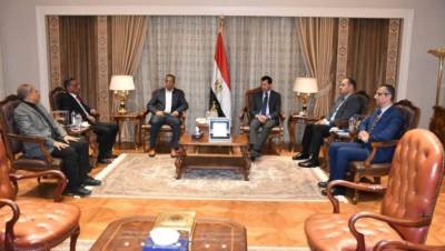 وزير الرياضة يجتمع برئيس النادى الإسماعيلى بمقر الوزارة بالعاصمة الإدارية