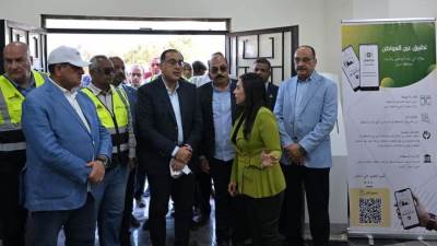 مدبولي يتفقد مجمع الخدمات الحكومية بقرية فارس ضمن "حياة كريمة" بمحافظة أسوان