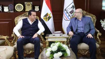 وزير الصحة ومحافظ بني سويف يناقشان أوضاع المنظومة الصحية بالمحافظة