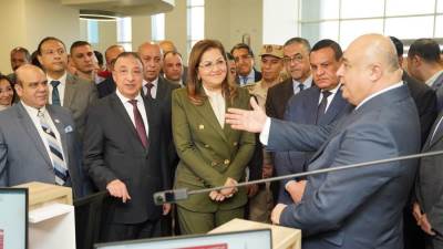 وزيرا التخطيط والتنمية المحلية ومحافظ الإسكندرية يفتتحوا مركز خدمات مصر