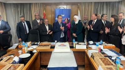 الضرائب: التواصل مع كافة مؤسسات المجتمع الضريبى وتذليل أى عقبات تواجههم